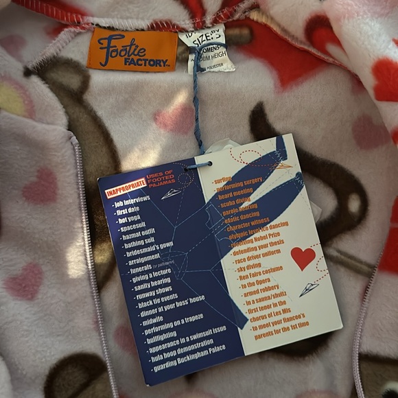 NWT VALENTINES DAY FOOTED ONSESIE - Picture 7 of 8